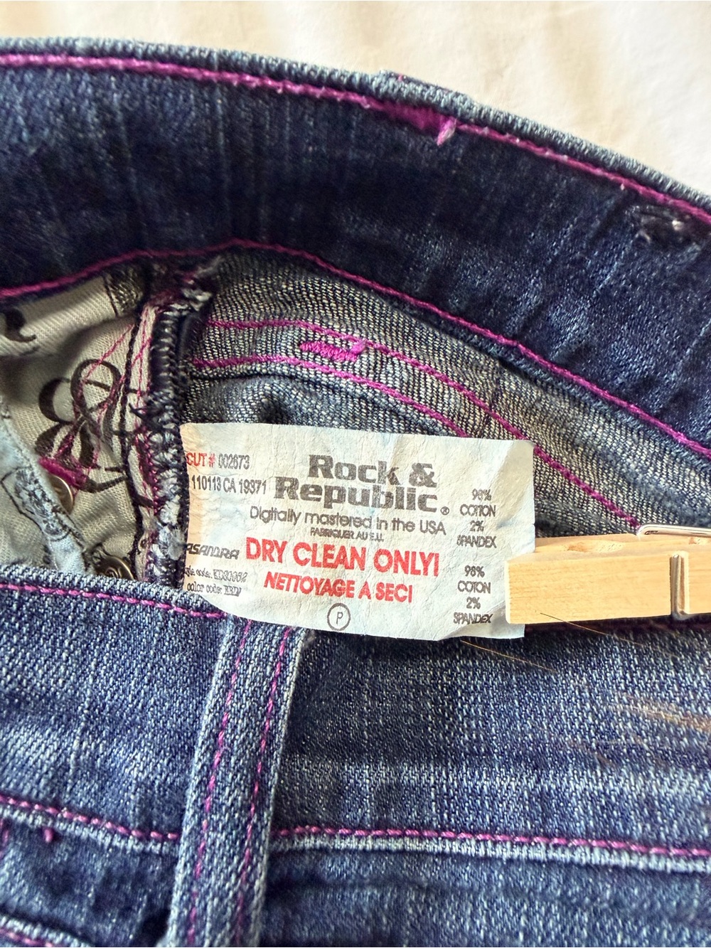 Rock & Republic Victoria Beckham Pink Crystal Crown Jeans - Picture 4 of 10